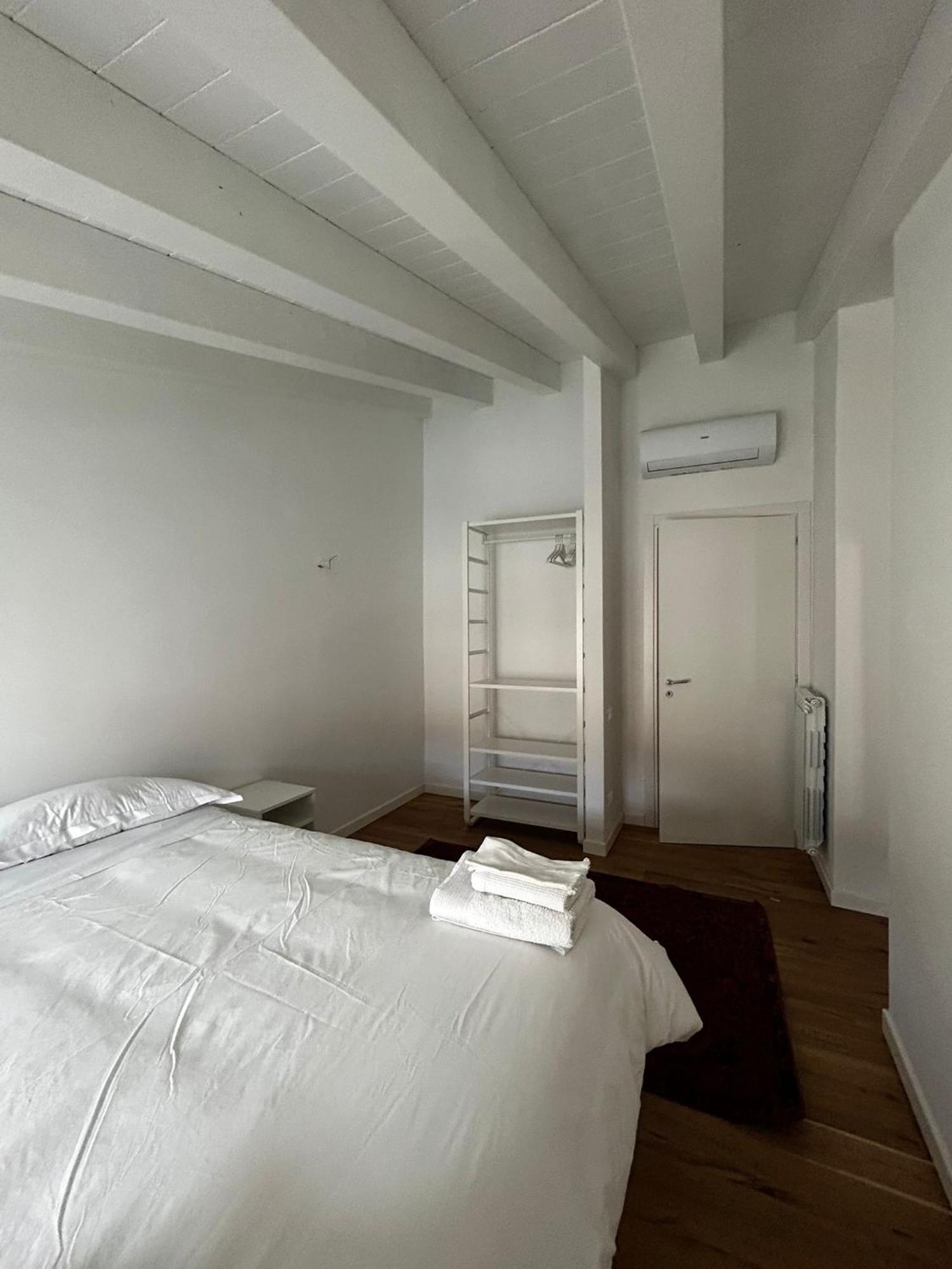 Waterfront Balcony I Grani 5 Resort Grand Suite Ліворно Екстер'єр фото
